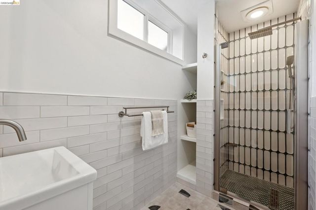 453 Scenic Ave, Piedmont, CA 94611