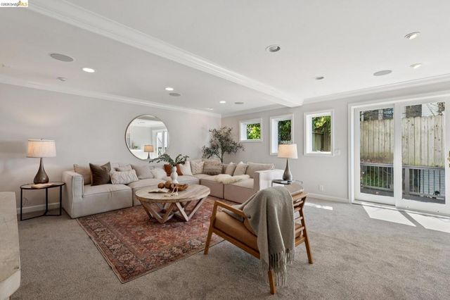 453 Scenic Ave, Piedmont, CA 94611