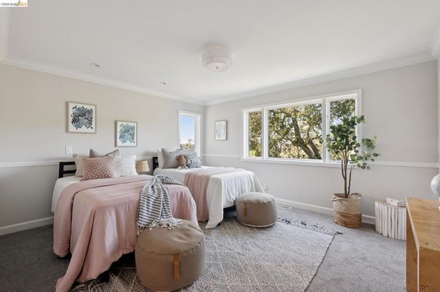 453 Scenic Ave, Piedmont, CA 94611