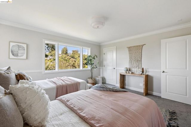 453 Scenic Ave, Piedmont, CA 94611