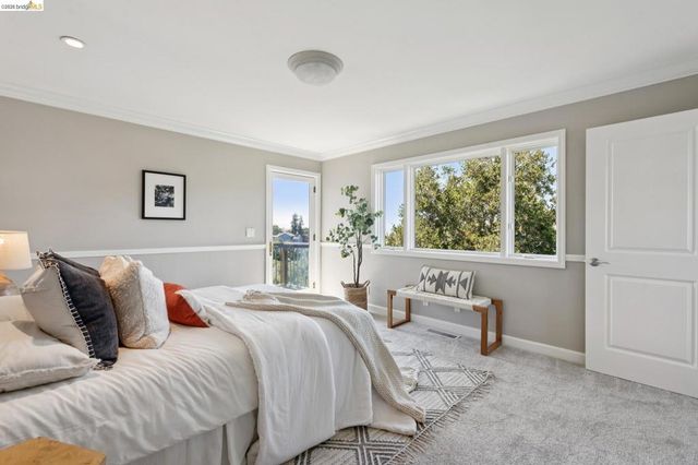 453 Scenic Ave, Piedmont, CA 94611