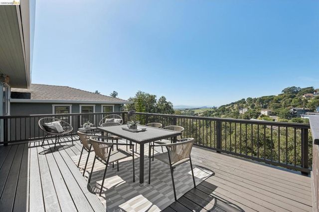 453 Scenic Ave, Piedmont, CA 94611