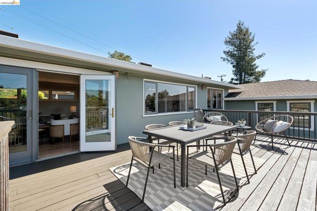 453 Scenic Ave, Piedmont, CA 94611