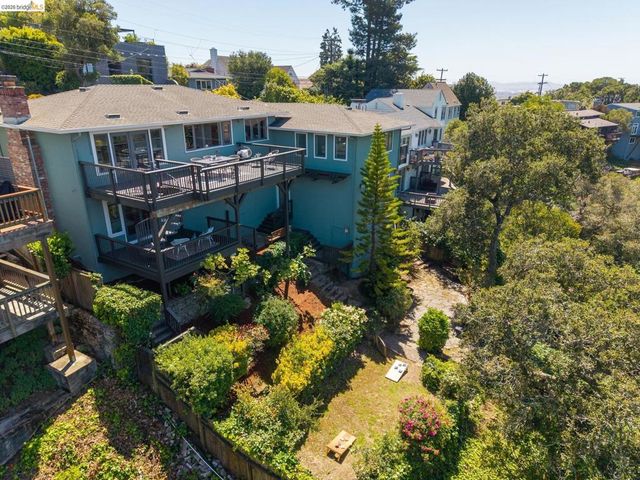 453 Scenic Ave, Piedmont, CA 94611
