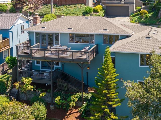 453 Scenic Ave, Piedmont, CA 94611