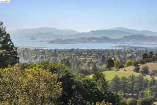 453 Scenic Ave, Piedmont, CA 94611