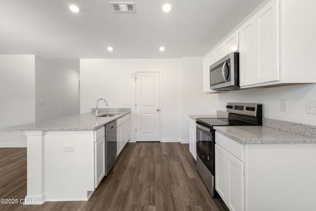 4123 Pinehurst Avenue, Chipley, FL 32428