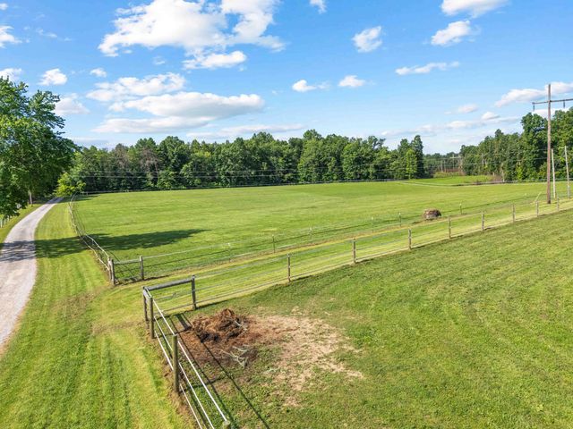 1100 Doublegate Road, Jeffersonville, KY 40337