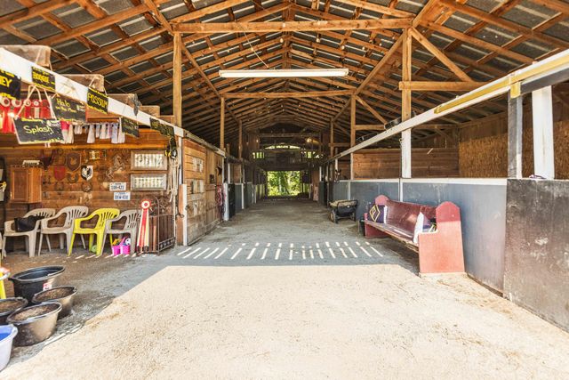 1100 Doublegate Road, Jeffersonville, KY 40337