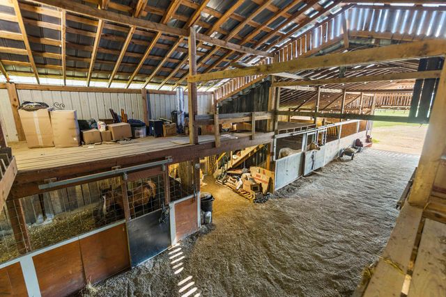 1100 Doublegate Road, Jeffersonville, KY 40337