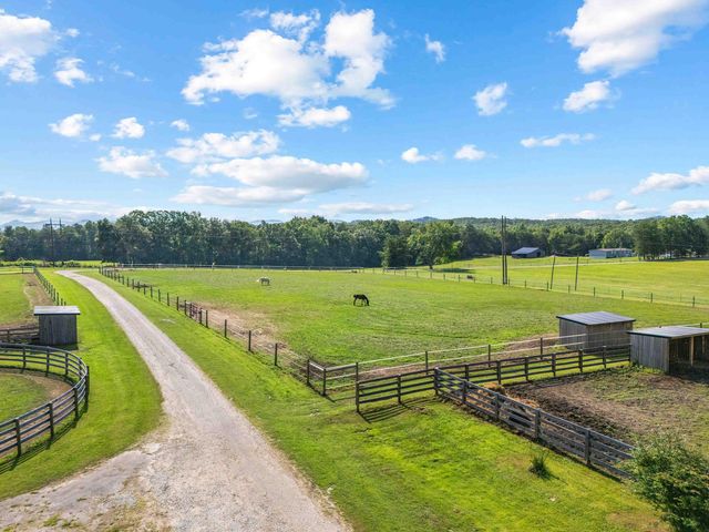 1100 Doublegate Road, Jeffersonville, KY 40337