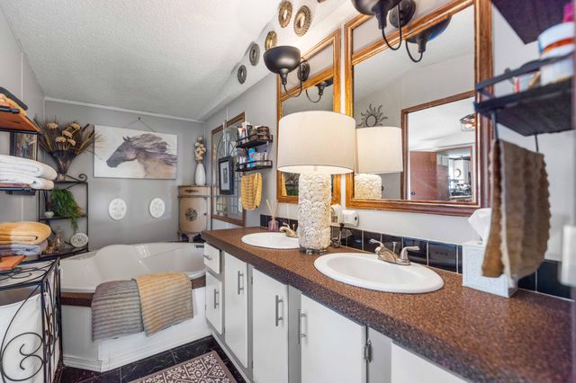 1100 Doublegate Road, Jeffersonville, KY 40337