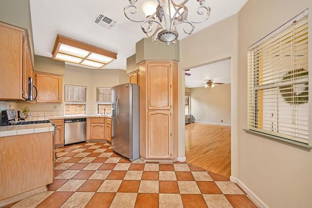 205 Pelham Ct, Roseville, CA 95747