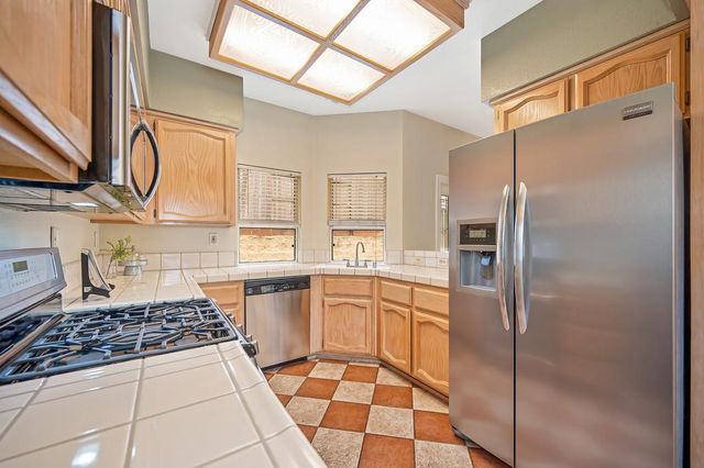 205 Pelham Ct, Roseville, CA 95747