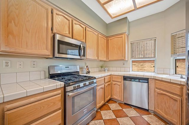 205 Pelham Ct, Roseville, CA 95747