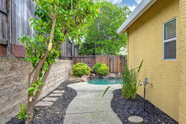 205 Pelham Ct, Roseville, CA 95747