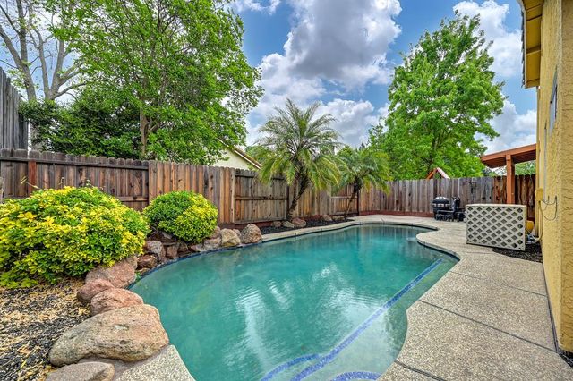 205 Pelham Ct, Roseville, CA 95747