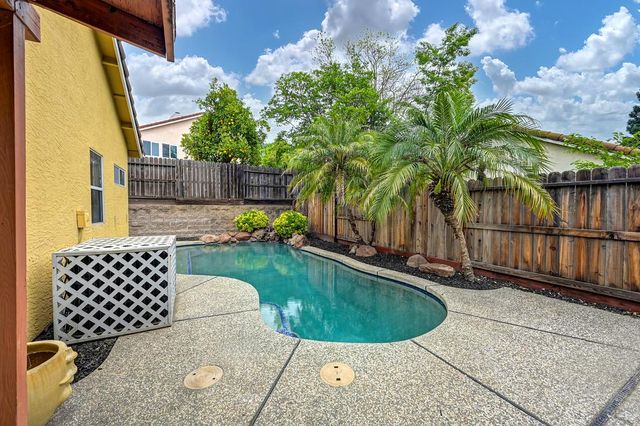 205 Pelham Ct, Roseville, CA 95747