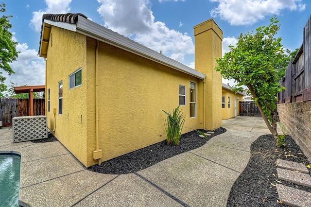 205 Pelham Ct, Roseville, CA 95747