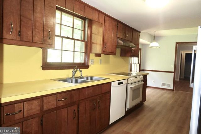 4213 Autumn Hill Drive, Stone Mountain, GA 30083