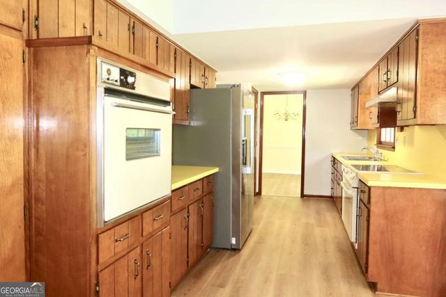 4213 Autumn Hill Drive, Stone Mountain, GA 30083