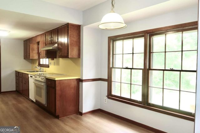 4213 Autumn Hill Drive, Stone Mountain, GA 30083