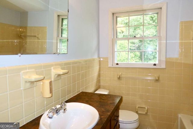 4213 Autumn Hill Drive, Stone Mountain, GA 30083