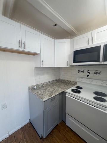 625 54th Street B, West Palm Beach, FL 33407