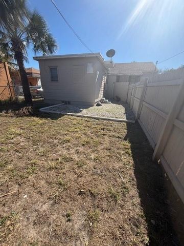 625 54th Street B, West Palm Beach, FL 33407