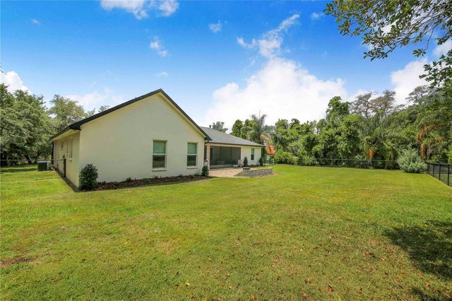 1 PINE FOREST DRIVE, Haines City, FL 33844