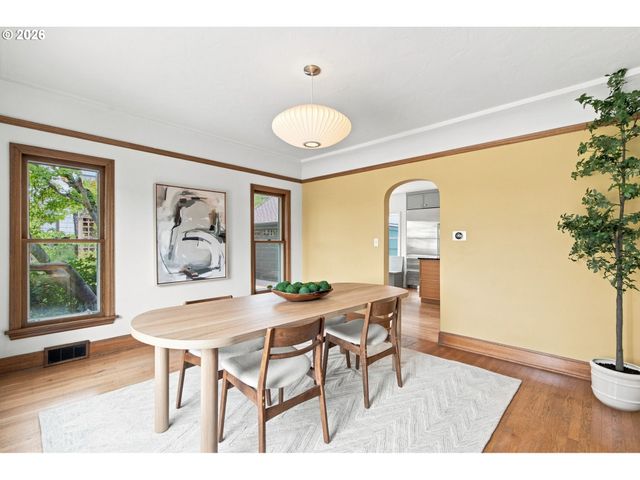 526 Se 65TH Ave, Portland, OR 97215