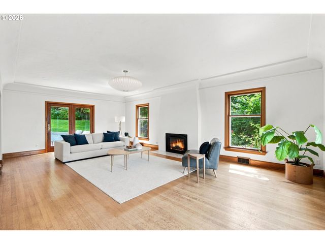 526 Se 65TH Ave, Portland, OR 97215