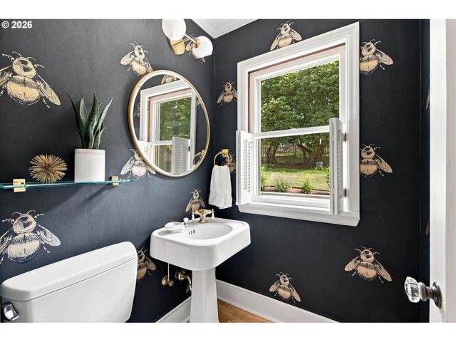526 Se 65TH Ave, Portland, OR 97215