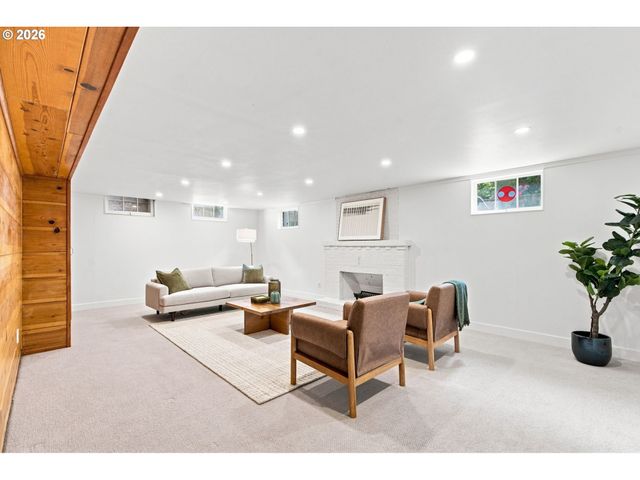 526 Se 65TH Ave, Portland, OR 97215