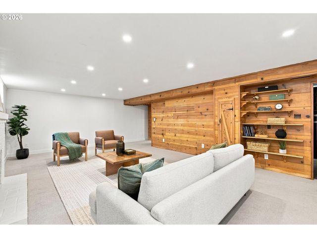 526 Se 65TH Ave, Portland, OR 97215