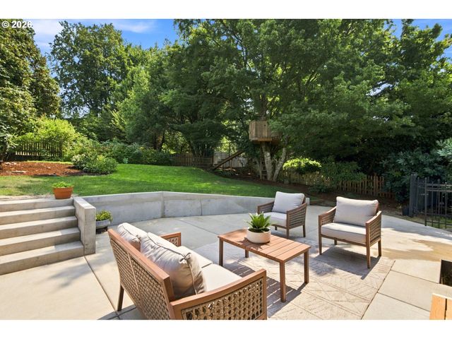 526 Se 65TH Ave, Portland, OR 97215