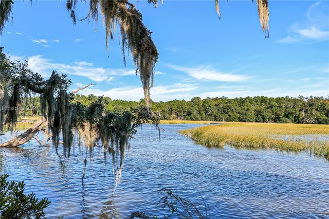 93 Bull Point Dr, Seabrook, SC 29940