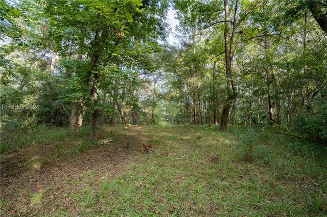 93 Bull Point Dr, Seabrook, SC 29940