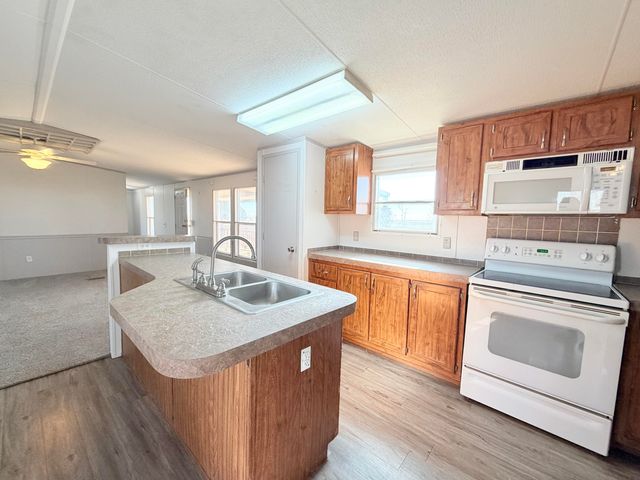 2550 Holland Road, Levelland, TX 79336