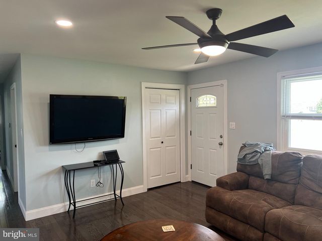 102 TURNER ST, Clayton, NJ 08312