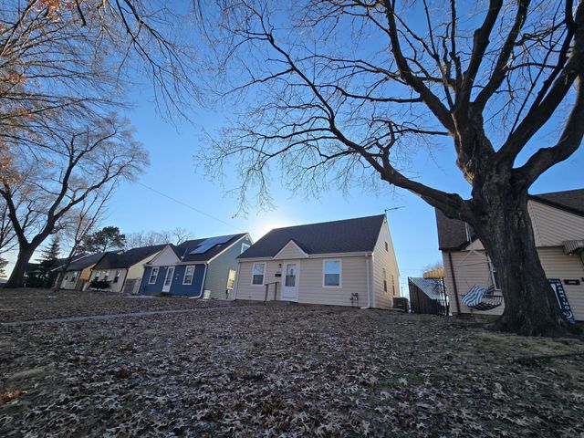 5836 44th Avenue S, Minneapolis, MN 55417