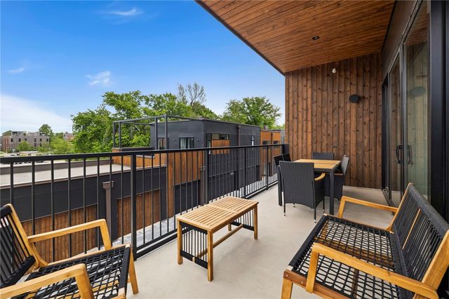 905 4th Street 201, Bentonville, AR 72712