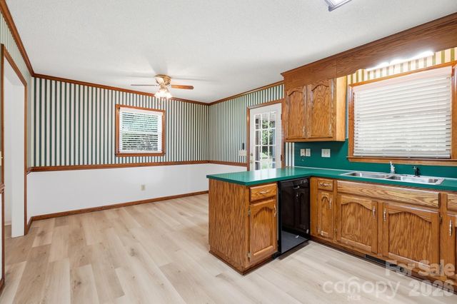2050 Brownstone Court, Gastonia, NC 28054
