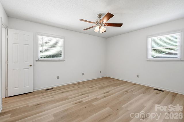 2050 Brownstone Court, Gastonia, NC 28054