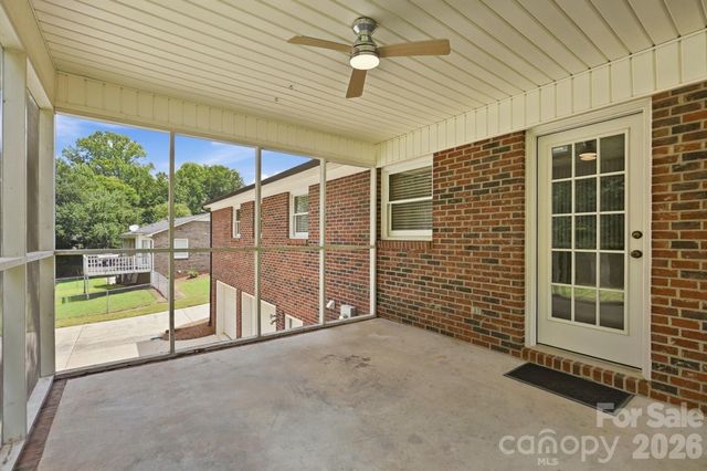 2050 Brownstone Court, Gastonia, NC 28054