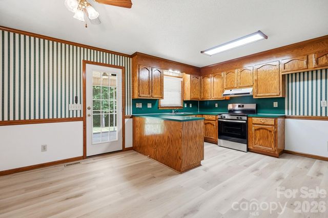 2050 Brownstone Court, Gastonia, NC 28054