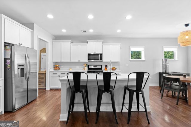 202 Roundwood Way, Peachtree City, GA 30269