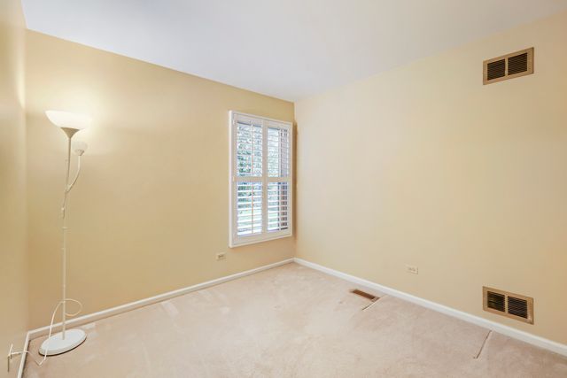 408 Creighton Lane, Schaumburg, IL 60193