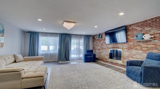 107 Monmouth Road, Monroe, NJ 08831