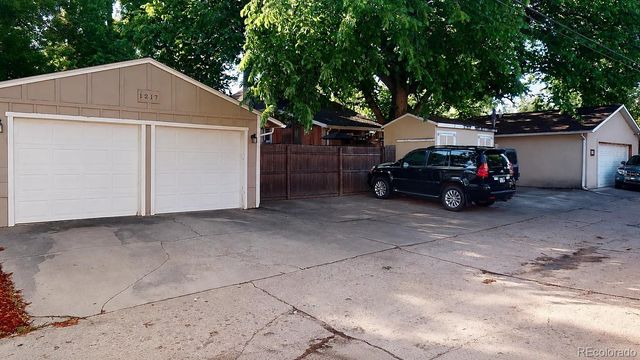1217 S University Boulevard, Denver, CO 80210